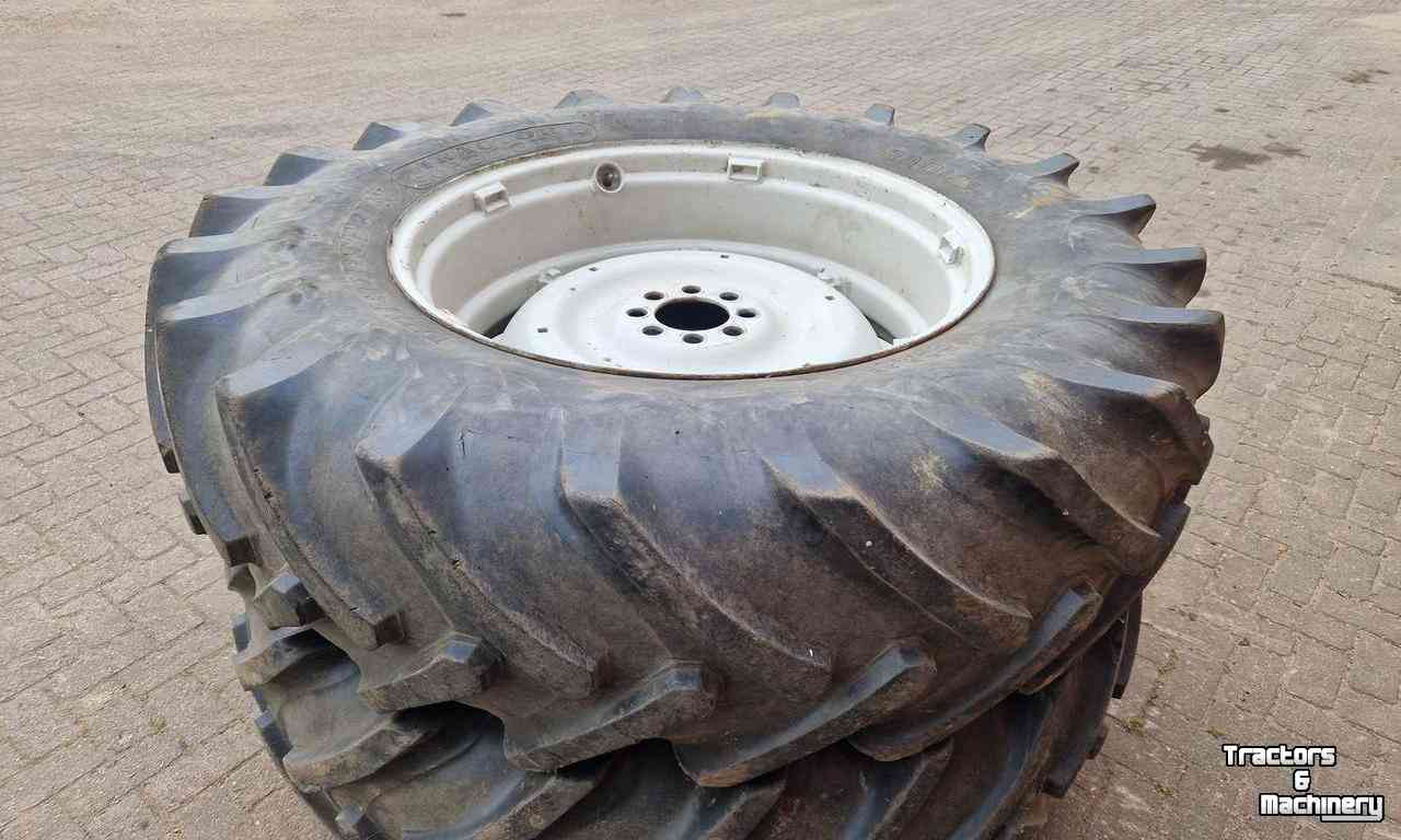 Wheels, Tyres, Rims & Dual spacers Vredestein 18.4x38 40% Radiaal