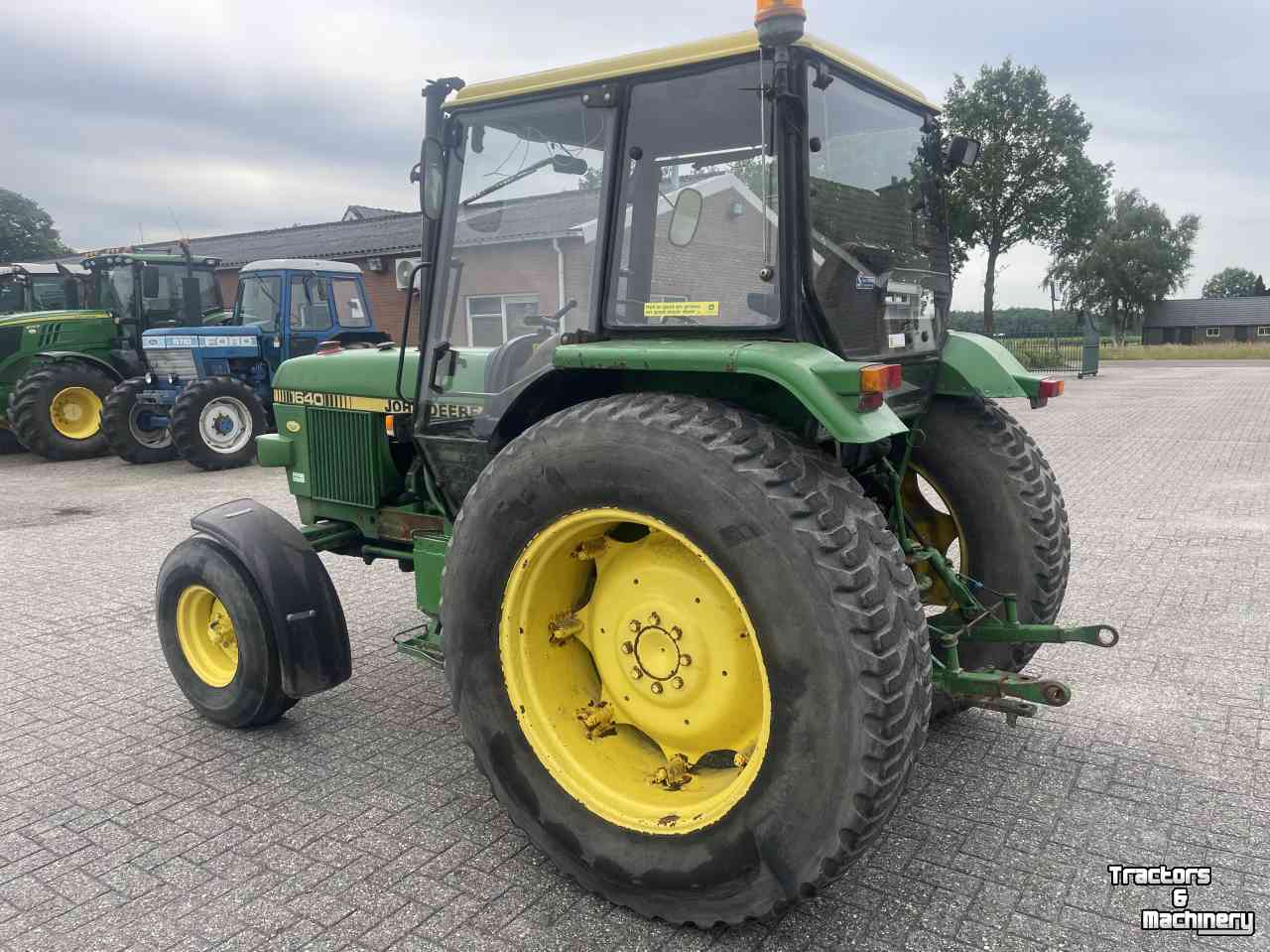 Tractor John Deere 1640 MC-1