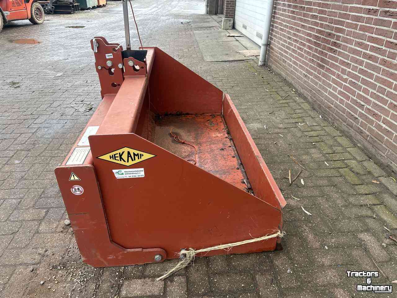 Tractor tipping boxes Hekamp Mechanische Trekkerbak / Transportbak