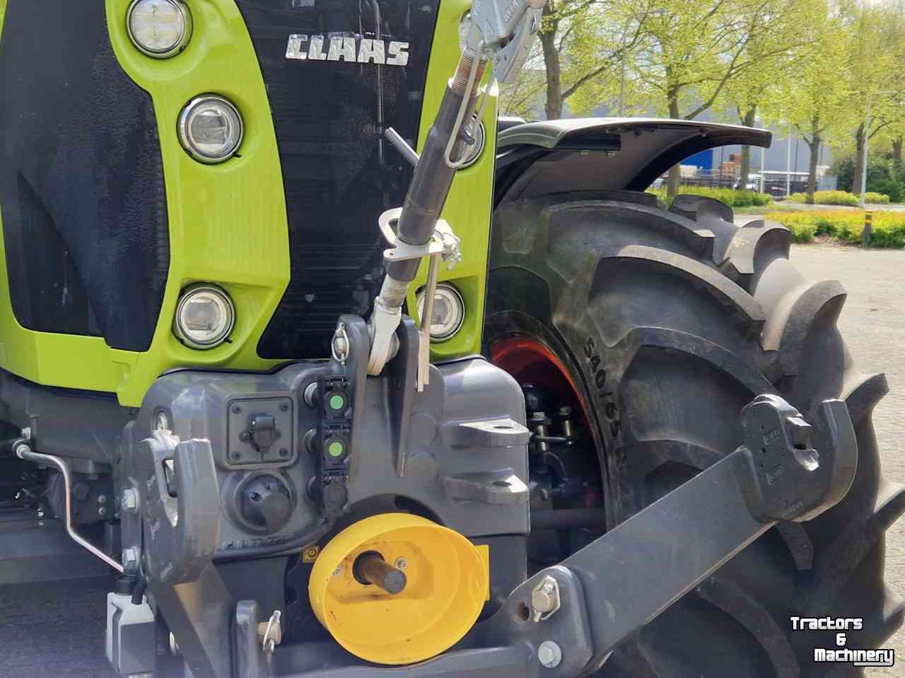 Tractors Claas Arion 630 CMatic