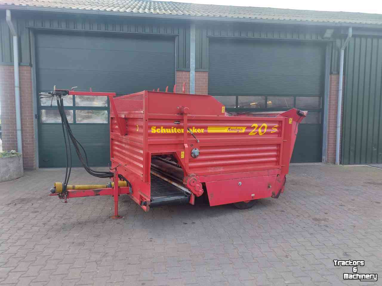 Silage-block distribution wagon Schuitemaker Amigo 20 S