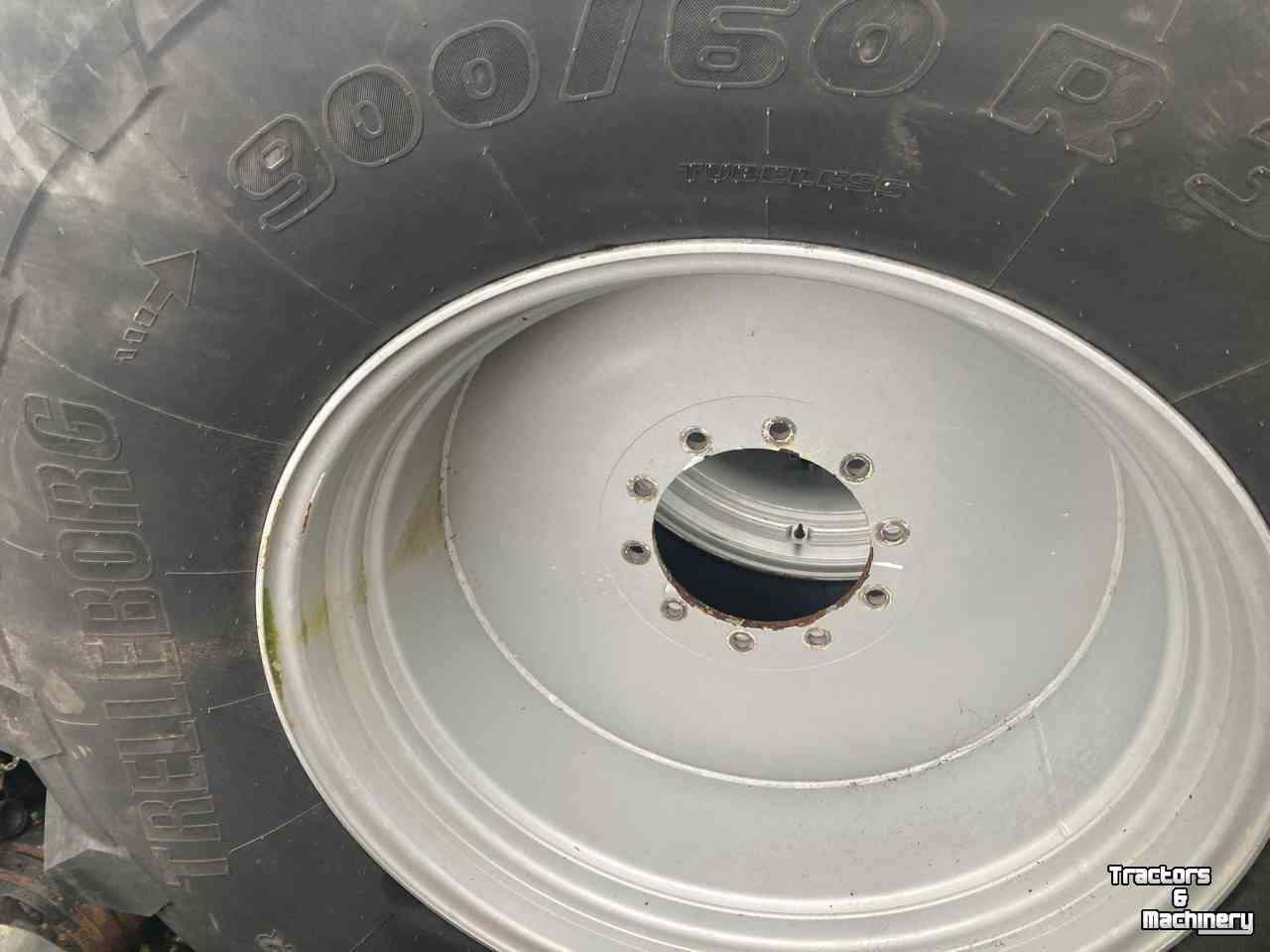 Wheels, Tyres, Rims & Dual spacers Trelleborg 900/60 R38