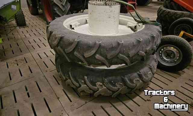 Wheels, Tyres, Rims & Dual spacers  Set smalle banden 12.4R46 + 420/70R28 dubbele montering