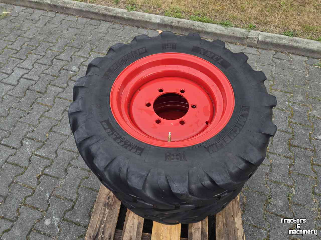 Wheels, Tyres, Rims & Dual spacers Michelin 280/80R18, Fendt 200 smalspoor