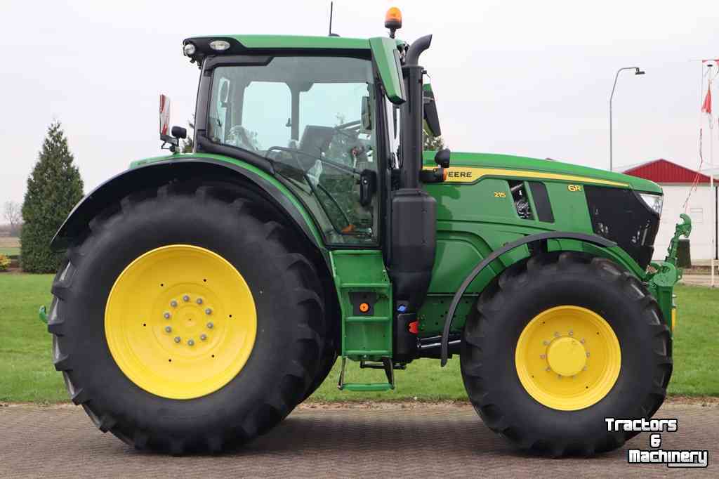 Tractors John Deere 6R215