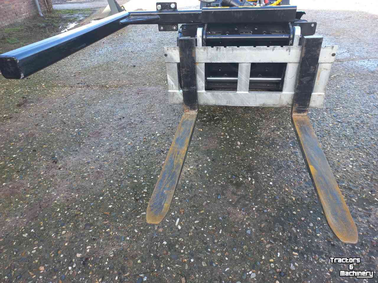 Tilt couplers Groeneveld kisten kantelaar
