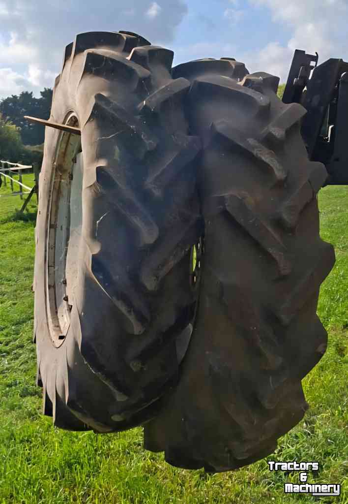 Wheels, Tyres, Rims & Dual spacers Ford 16.9 R 38 Ploegbanden met velg