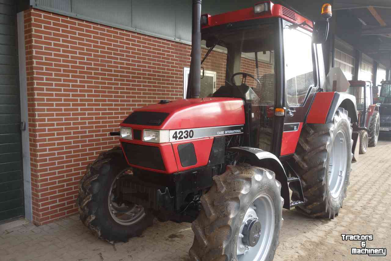 Tractors Case-IH 4230 XL
