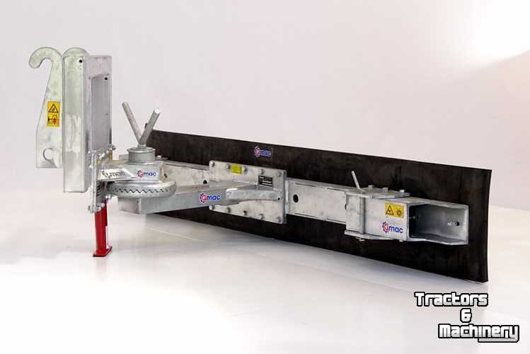 Rubber yard scraper Qmac Rubber feed scraper 2.10 mtr Hookup Weidemann