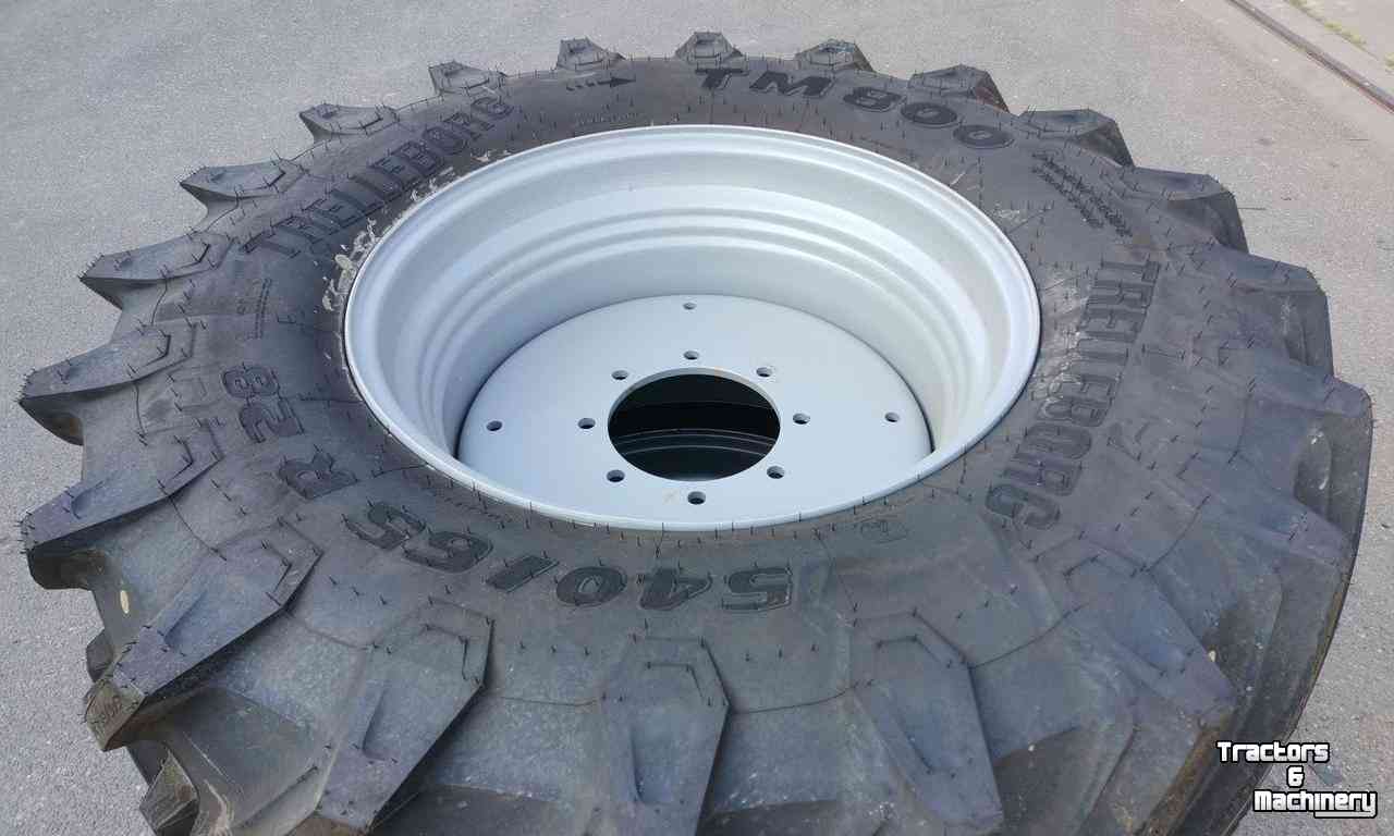 Wheels, Tyres, Rims & Dual spacers Trelleborg 540/65R28 99%
