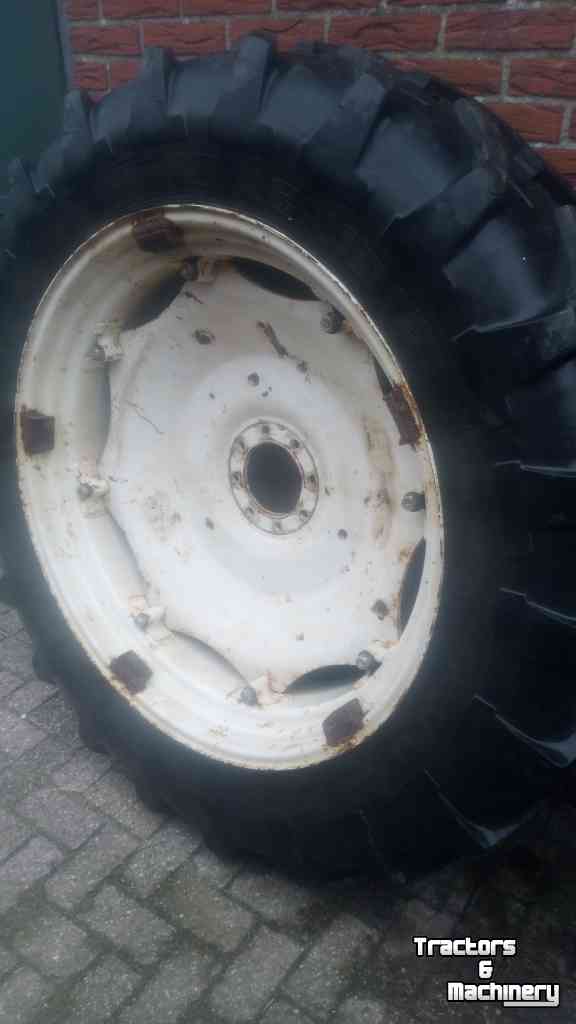 Wheels, Tyres, Rims & Dual spacers  13.6r38 (340/85r38)