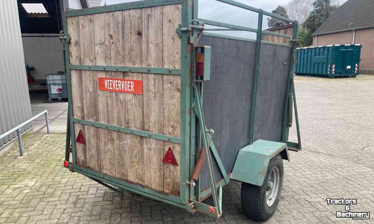 Livestock trailer  Degelijke veewagen / veetransportwagen voor 2 koeien