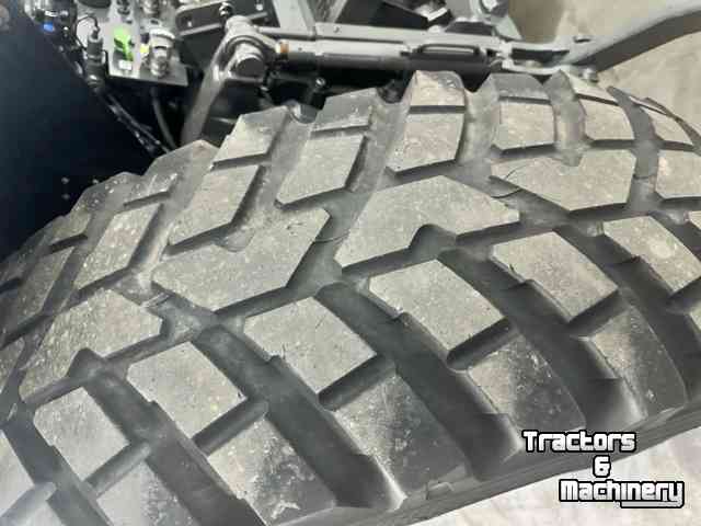 Wheels, Tyres, Rims & Dual spacers Nokian 480/80 R38 + 400/80 R28 TRI2 straat / gazon banden