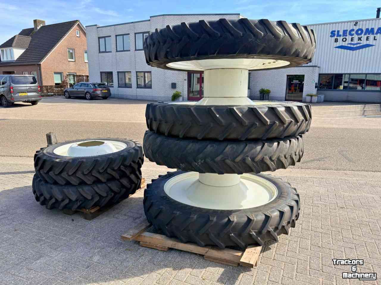 Wheels, Tyres, Rims & Dual spacers Alliance VF320/85R36 Alliance Agriflex +354  + 300/95R52 Alliance & BKT
