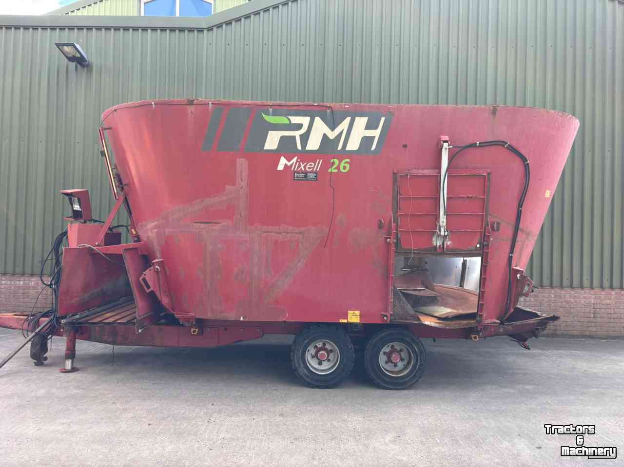 Vertical feed mixer RMH Mixell 26
