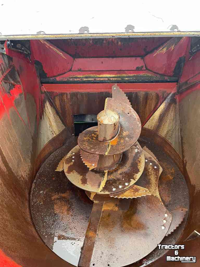 Vertical feed mixer BVL V-Mix 12 LS Voermengwagen Voermachines