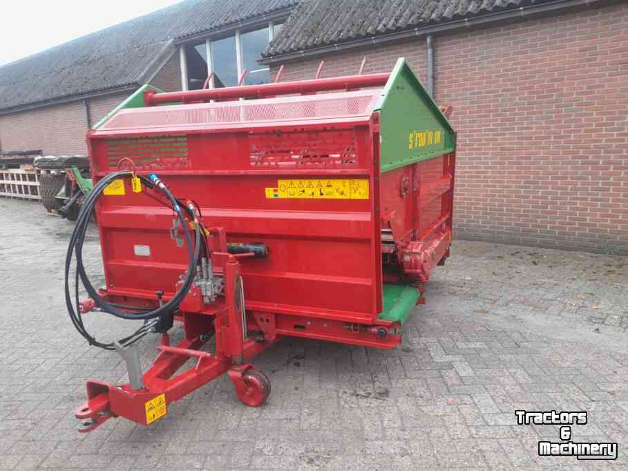 Silage-block distribution wagon Strautmann BVW Blokkenwagen
