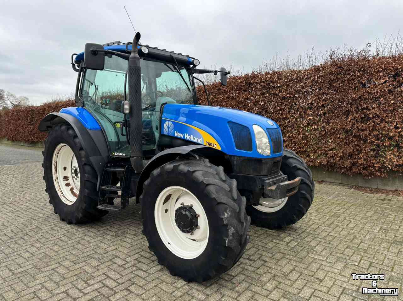 Tractors New Holland T6030