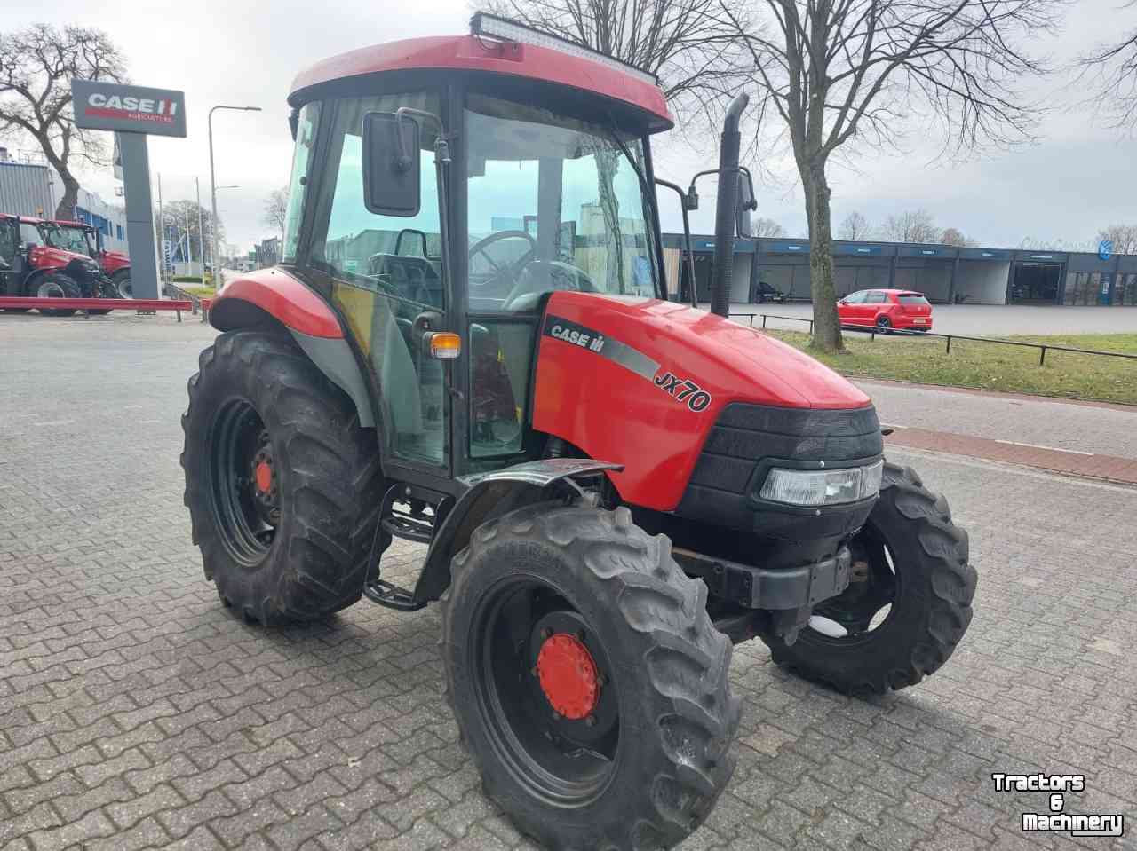 Tractor Case-IH JX 70 Tractor