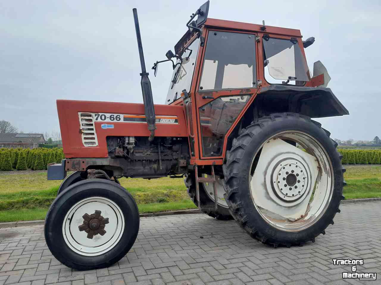 Horticultural Tractors  70-66