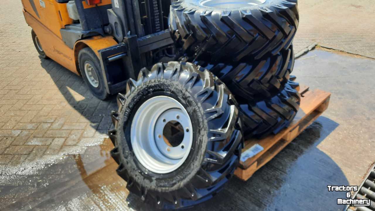 Wheels, Tyres, Rims & Dual spacers Giant 11.5 x 80 - 15.3