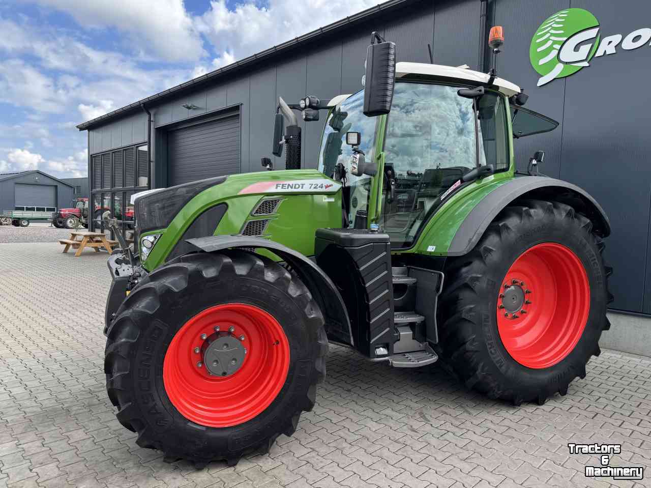 Tractor Fendt 724 S4 Profi plus
