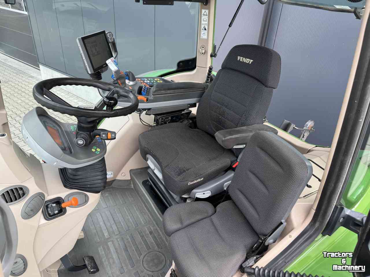 Tractor Fendt 724 S4 Profi plus