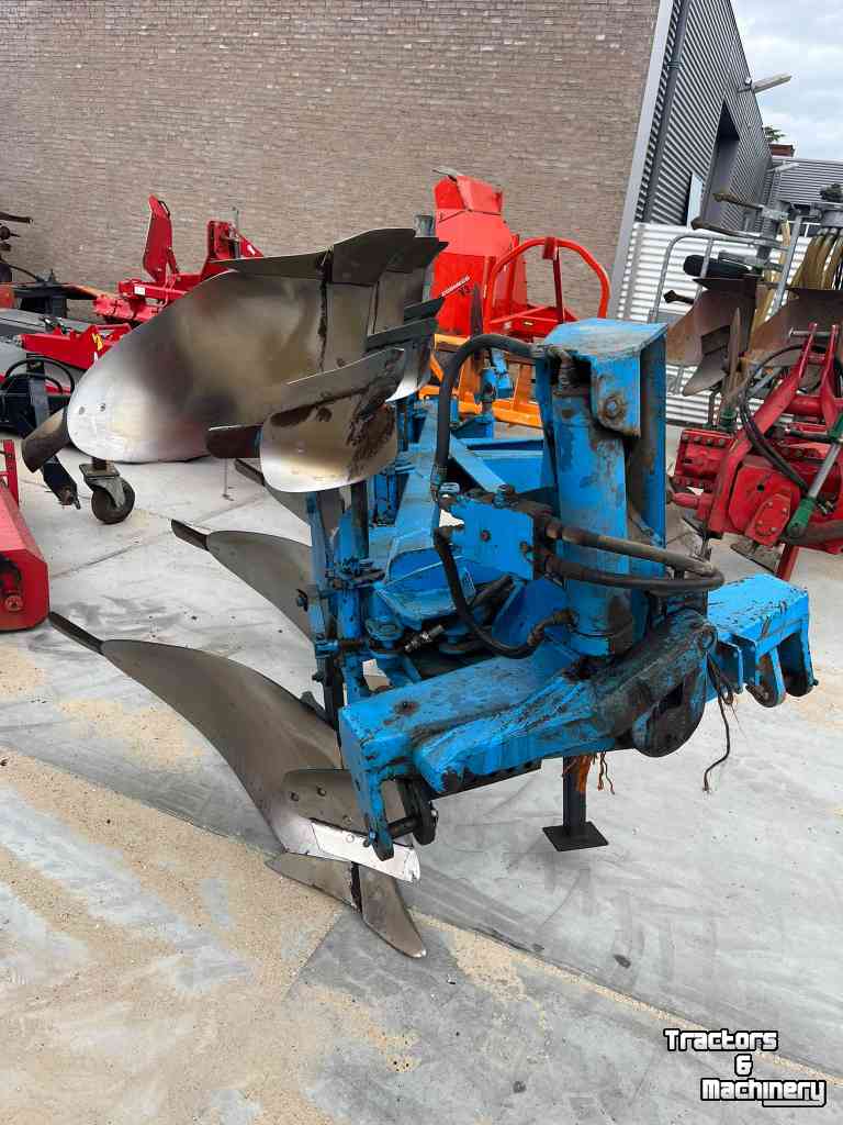 Ploughs Dowdeswell 3 schaar ploeg
