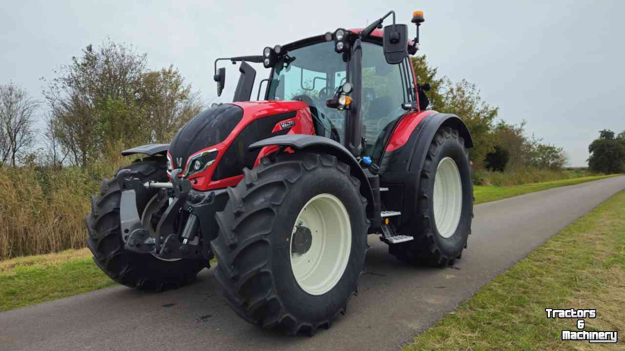 Tractor Valtra N155 Active