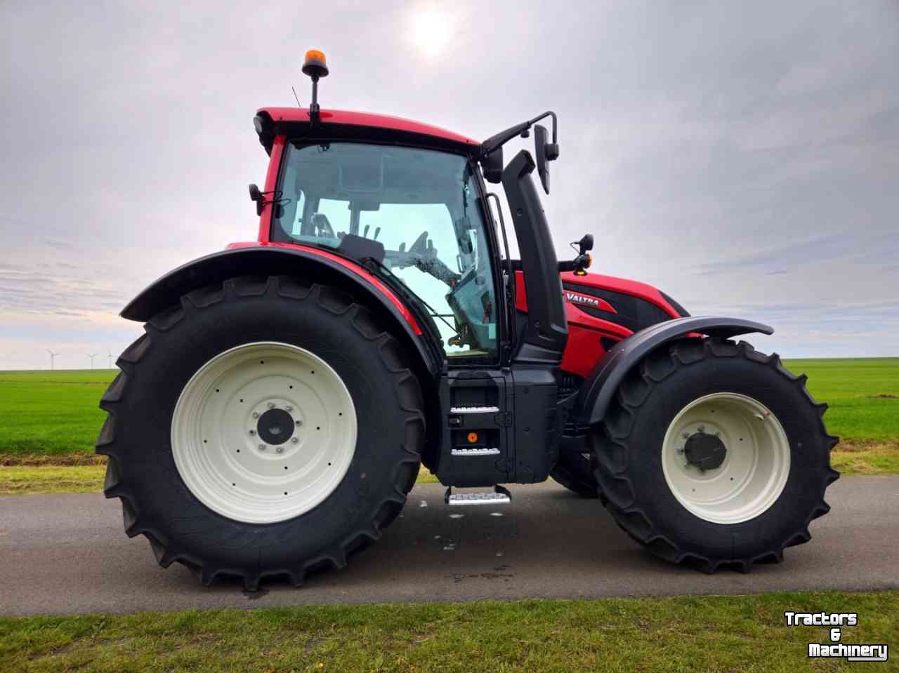 Tractor Valtra N155 Active
