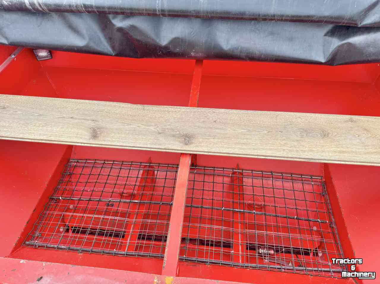 Seed drill Roger 4 Mtr Pneumatisch zaaimachine Roger R - Ti