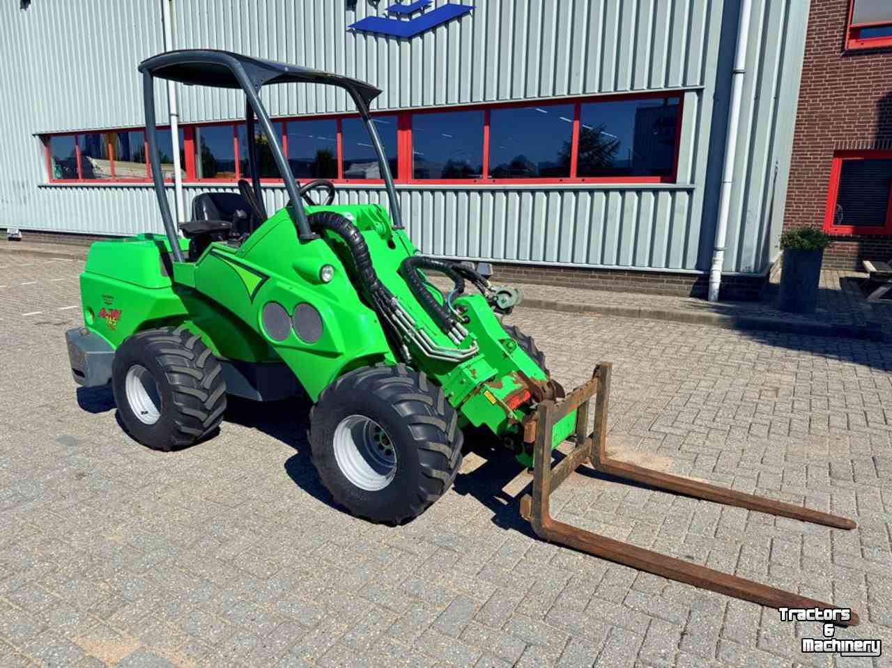 Wheelloader Avant 745 TDL Shovel