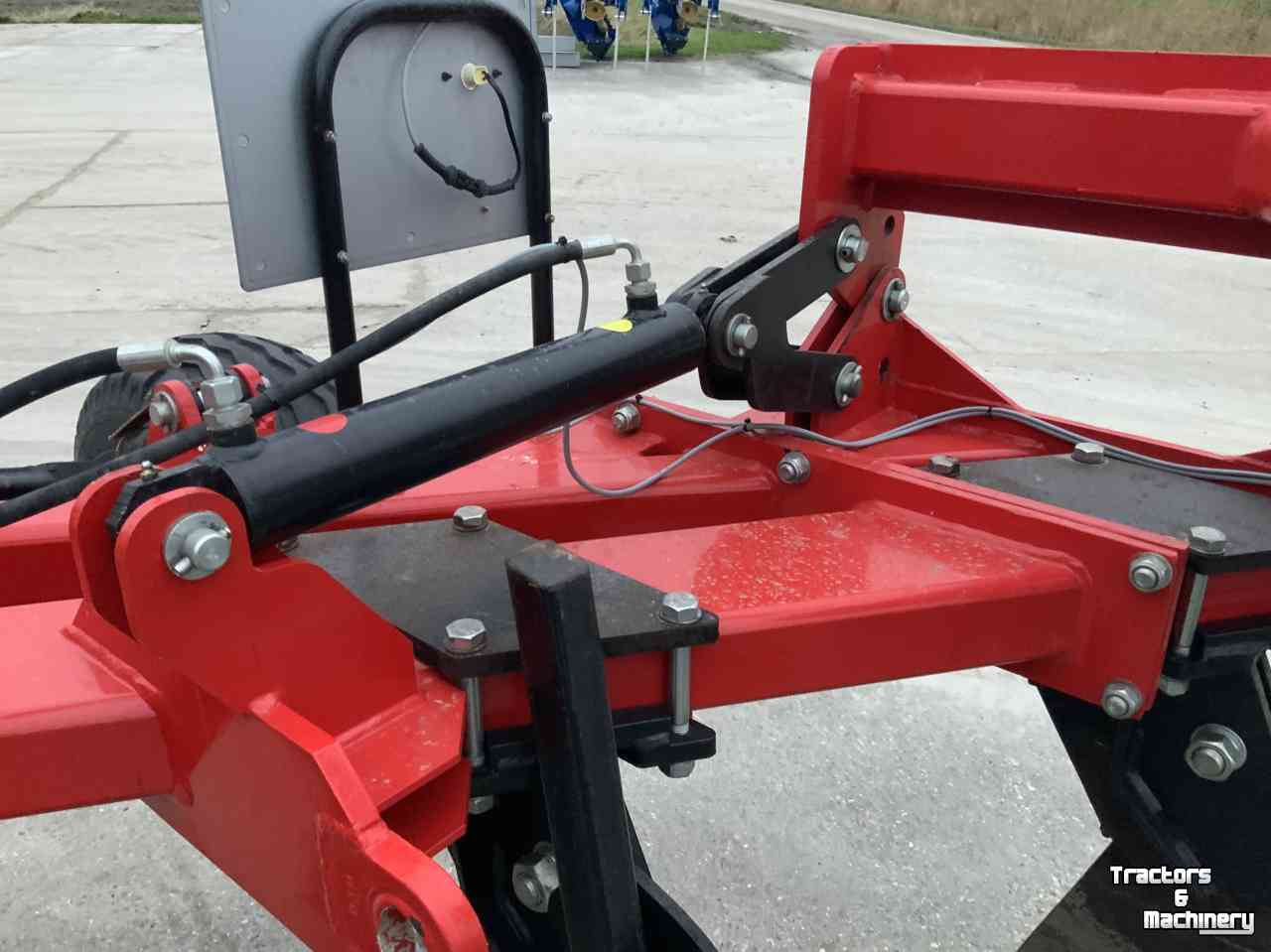 Deep subsoiler SMS HKT 470|8  woeler | V-vorm