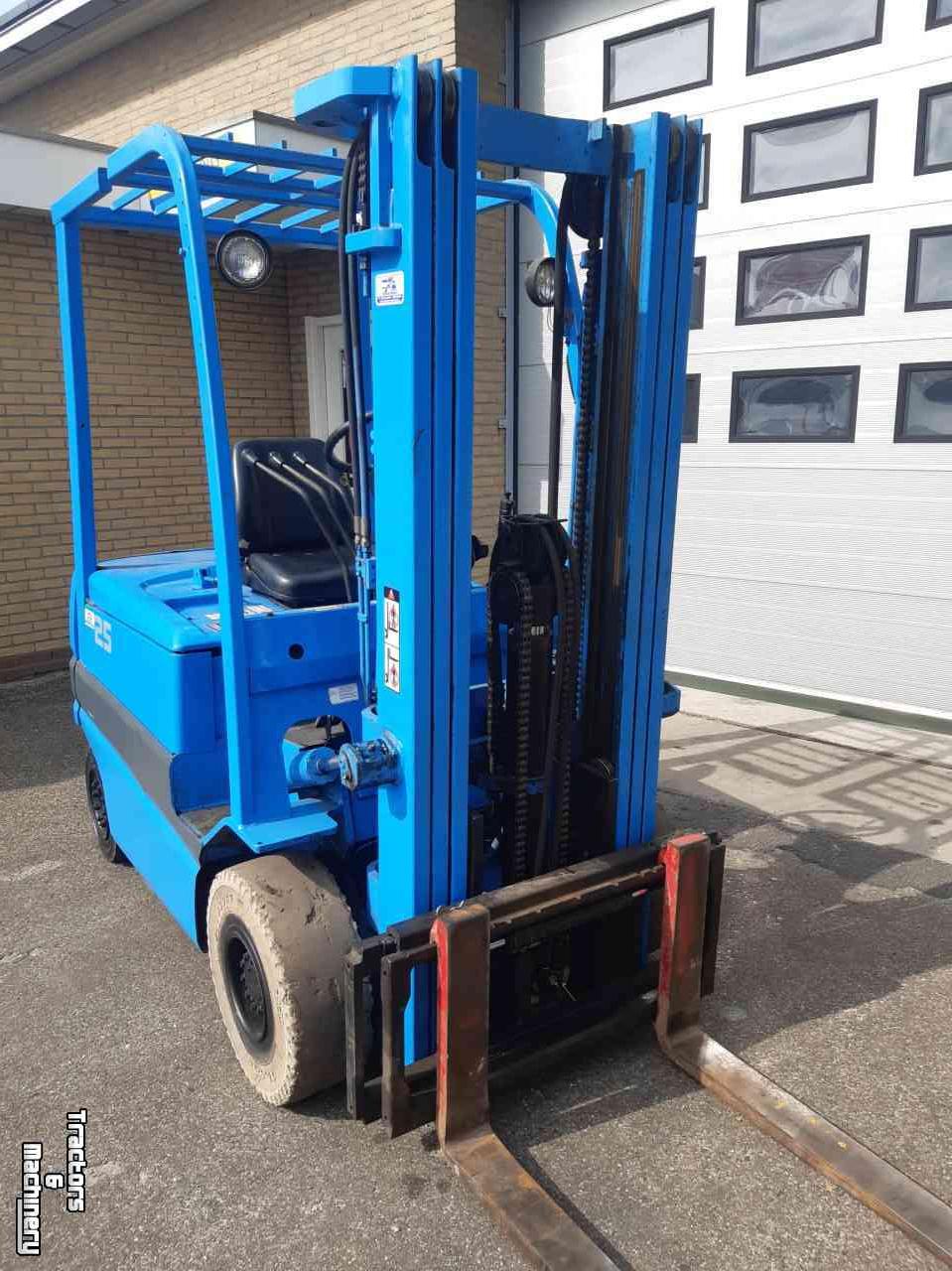 Forklift Toyota FBMF25