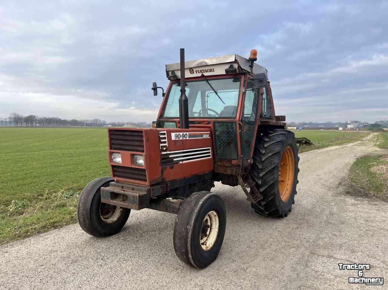 Tractor Fiat 90-90