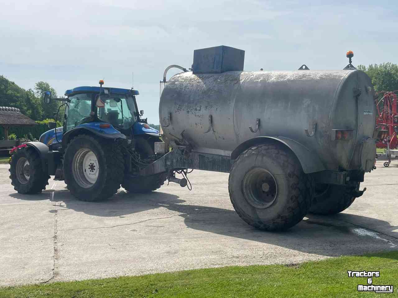 Tractor New Holland newholland t6030 met tank
