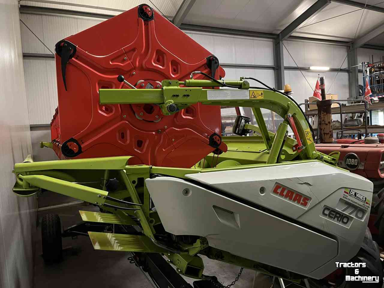 Combine Claas LEXION 670 TT Combine