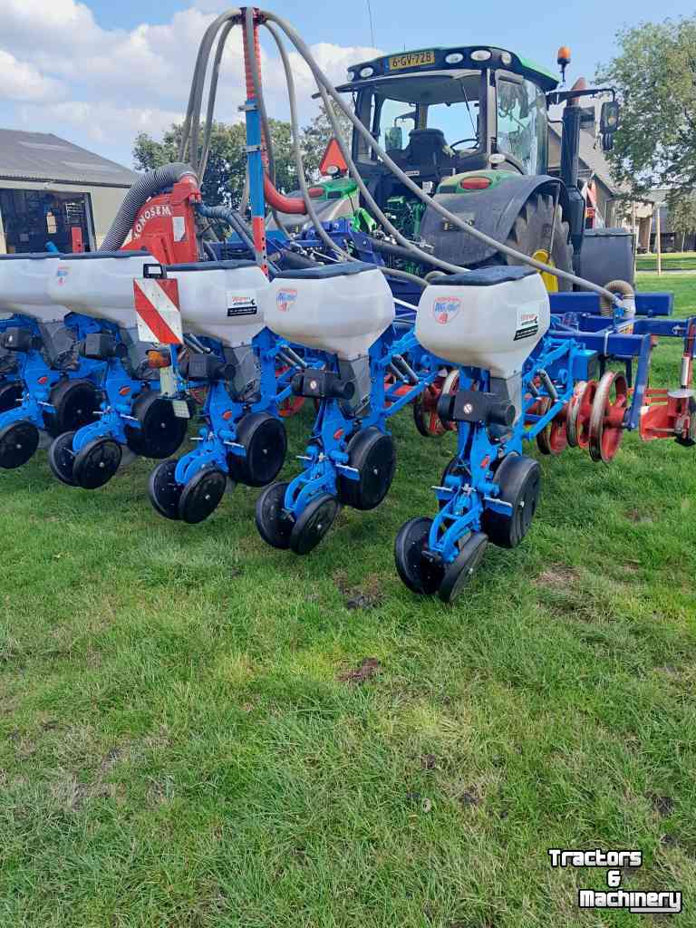Seed drill Monosem Ruggen zaaimachine