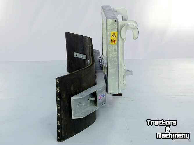 Rubber yard scraper Qmac Slijkschuif aanbouw Merlo