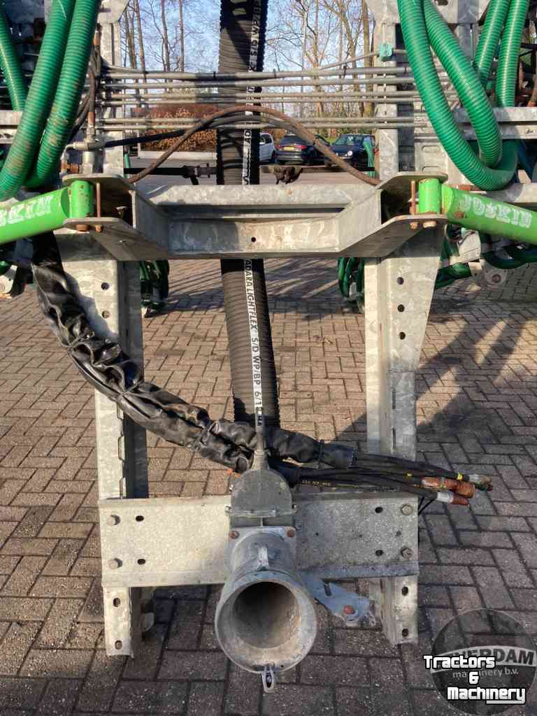 Grassland injector Joskin Penditwist 120/40 RP2