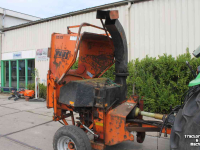 Wood shredder JBM 831ZX houtversnipperaar op wielstel takkenhakselaar