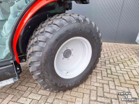 Horticultural Tractors Massey Ferguson 1750M HST