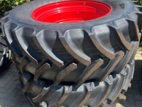 Wheels, Tyres, Rims & Dual spacers  600/65R38 + 540/65R24 Mitas Nieuw op velg