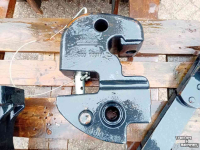 Frontweights Steyr Nieuw Steyr moederblok, ondertrekhaak en gewicht.
