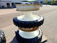 Wheels, Tyres, Rims & Dual spacers BKT 320/85R36 + 300/95R52
