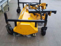 Sweeper  heftruck / shovel bezem