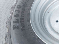 Wheels, Tyres, Rims & Dual spacers BKT 560/60R22.5