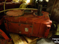 Diverse used spare-parts Trioliet Vertragingskast Voermengwagen