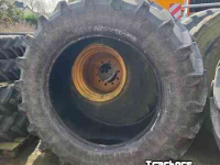 Wheels, Tyres, Rims & Dual spacers Trelleborg 650/65R42 70% TM 800