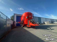 Vertical feed mixer Kuhn Profile 22.2 DM